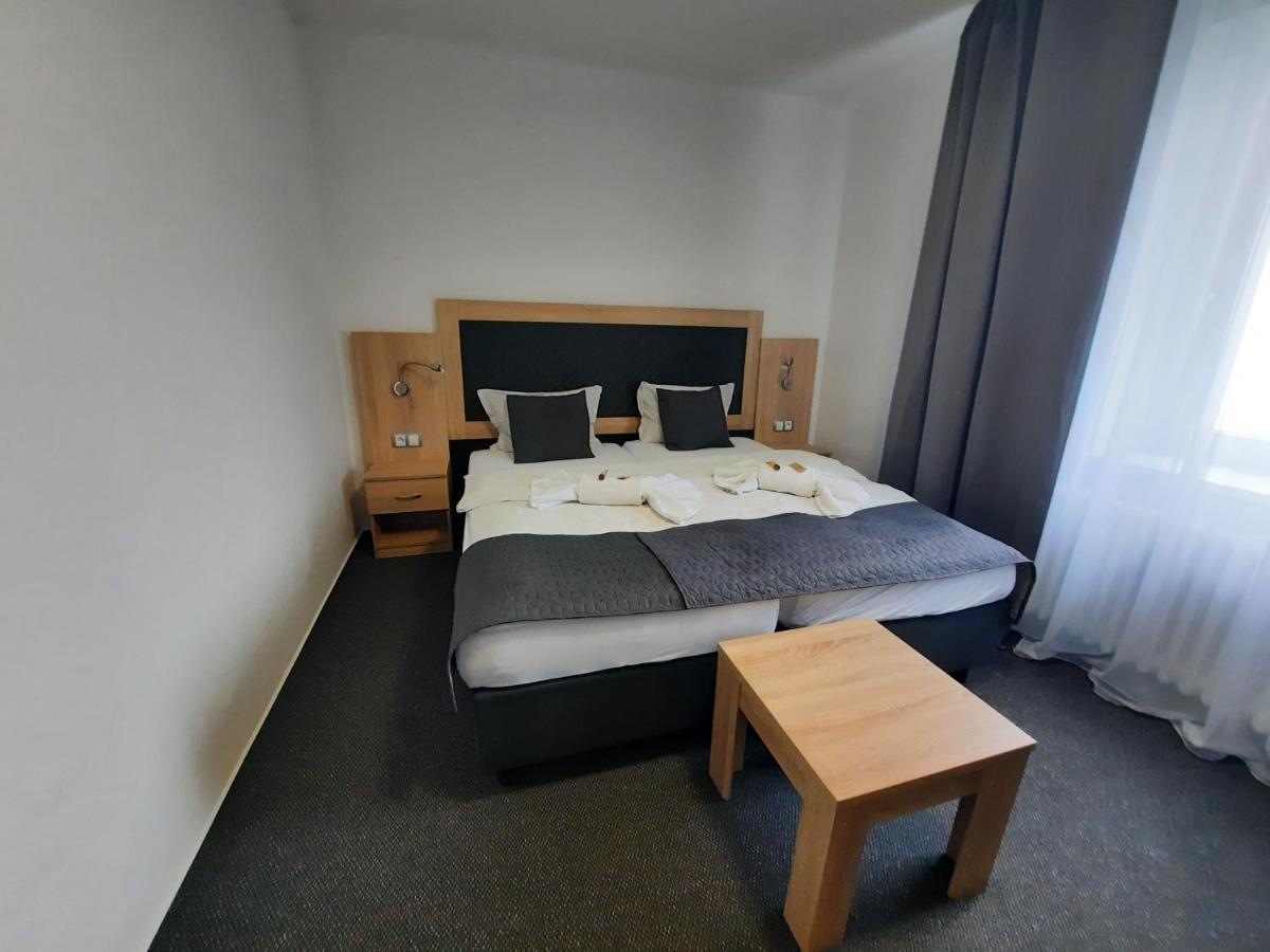 Hotel Cervenohorske Sedlo Loučná nad Desnou エクステリア 写真