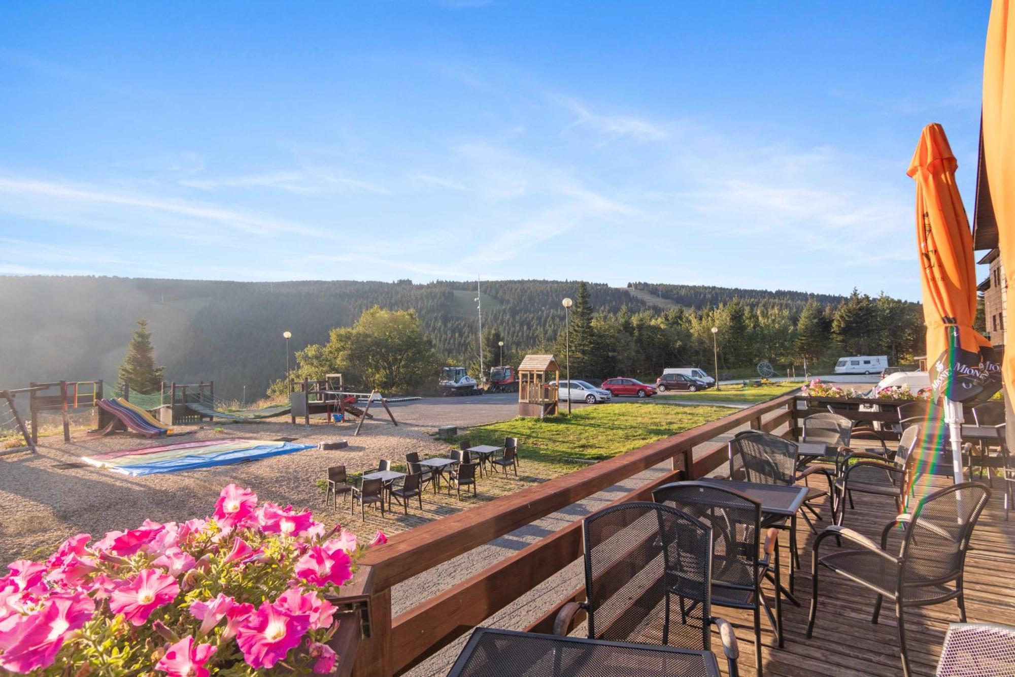 Hotel Cervenohorske Sedlo Loučná nad Desnou エクステリア 写真